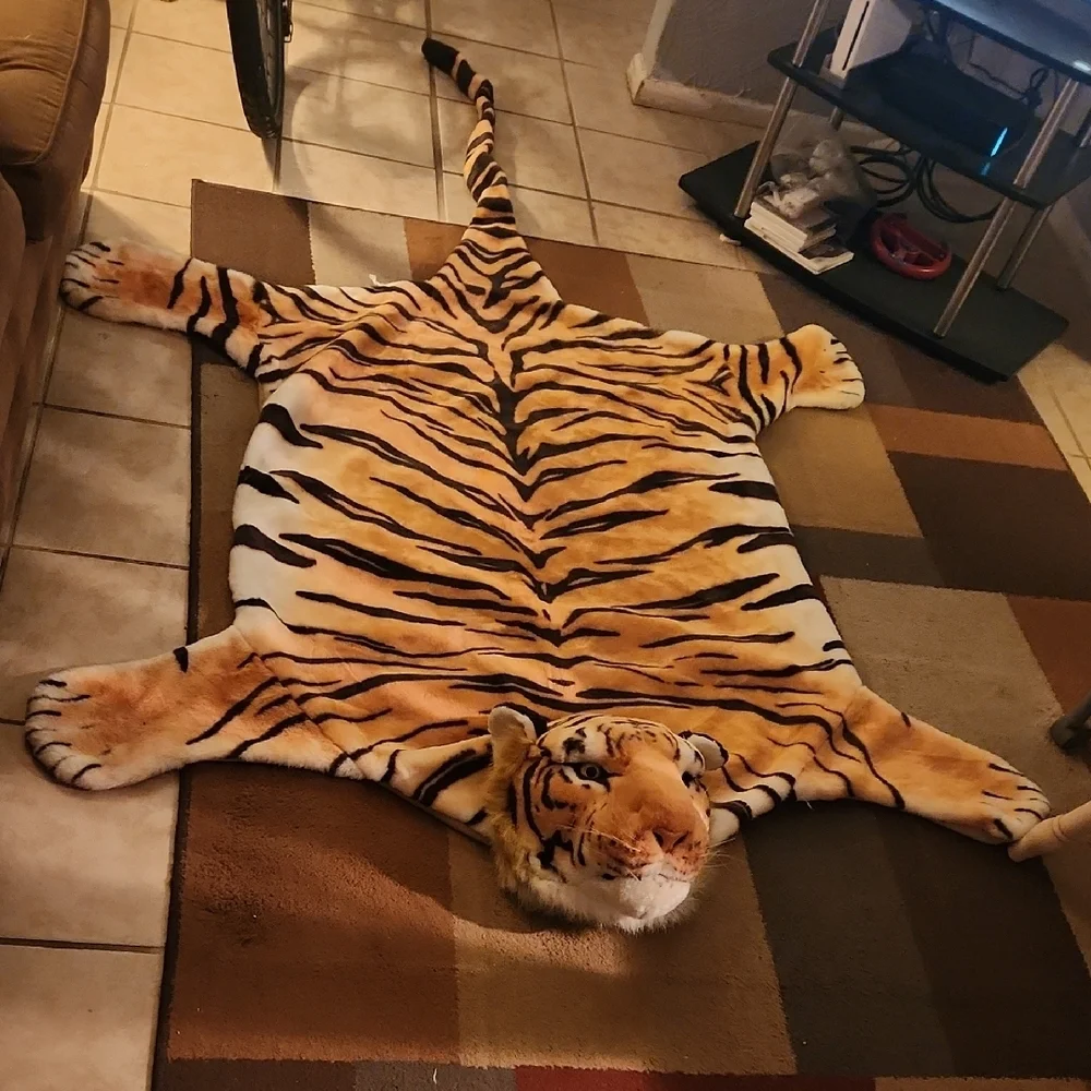 Tiger Rug - Picture 3 of 3